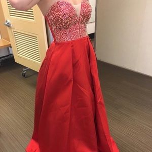 ❗️❗️Red Prom Dress with Pockets❗️❗️